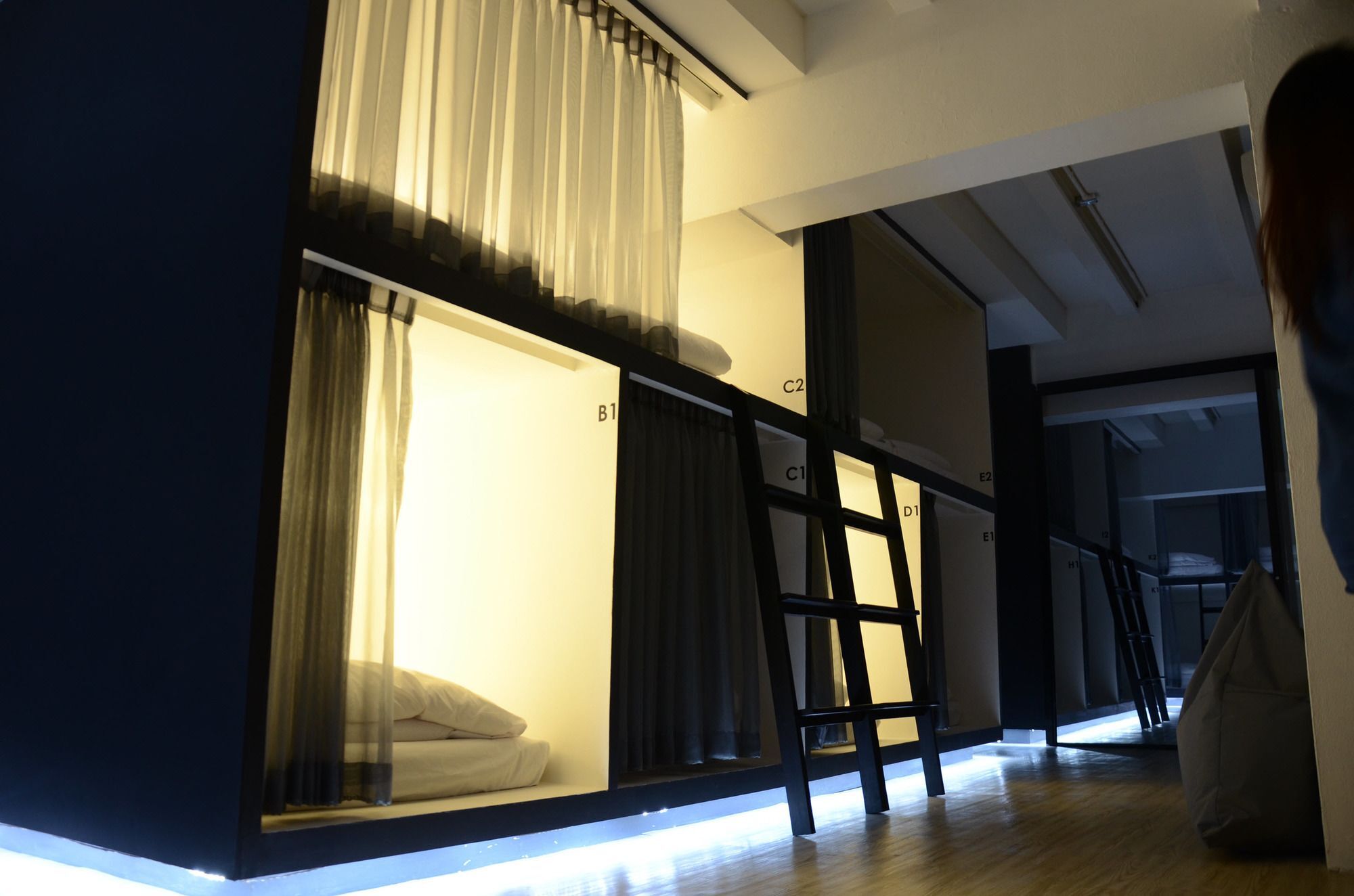 3 Howw Hostel At Sukhumvit 21 Bangkok Ngoại thất bức ảnh