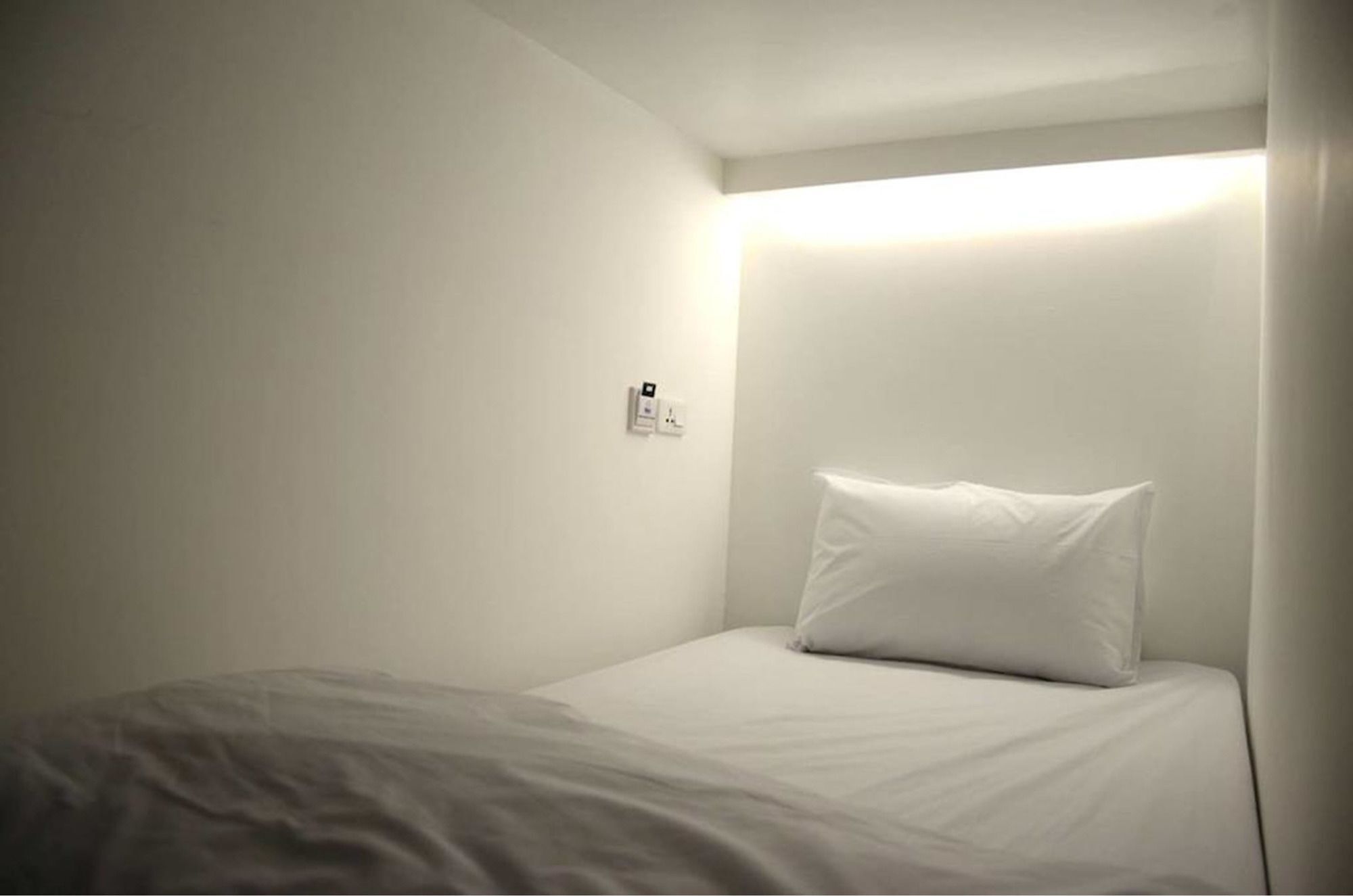 3 Howw Hostel At Sukhumvit 21 Bangkok Ngoại thất bức ảnh