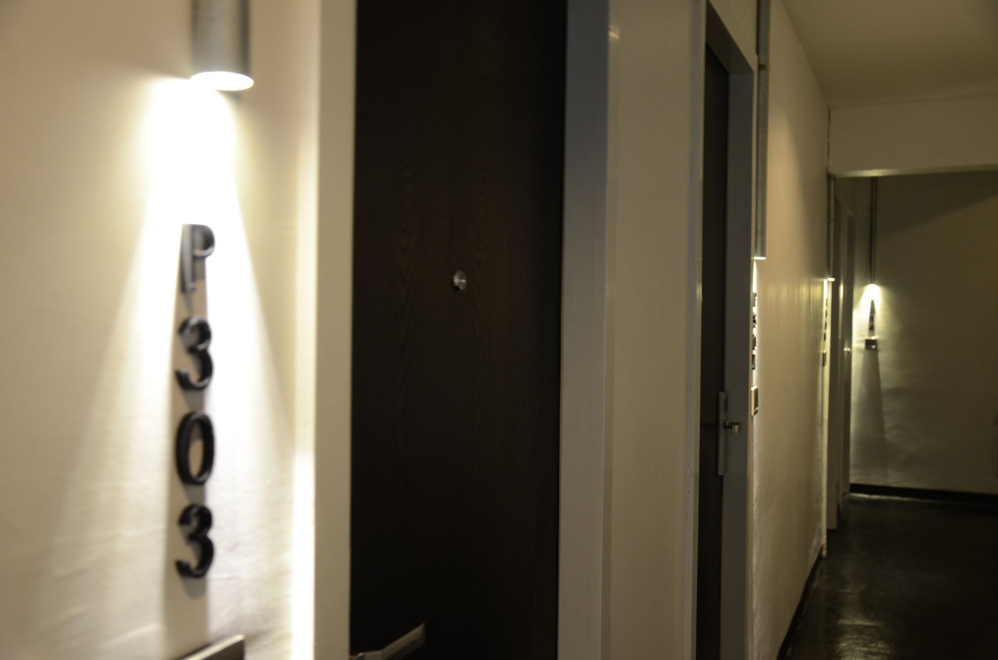 3 Howw Hostel At Sukhumvit 21 Bangkok Ngoại thất bức ảnh