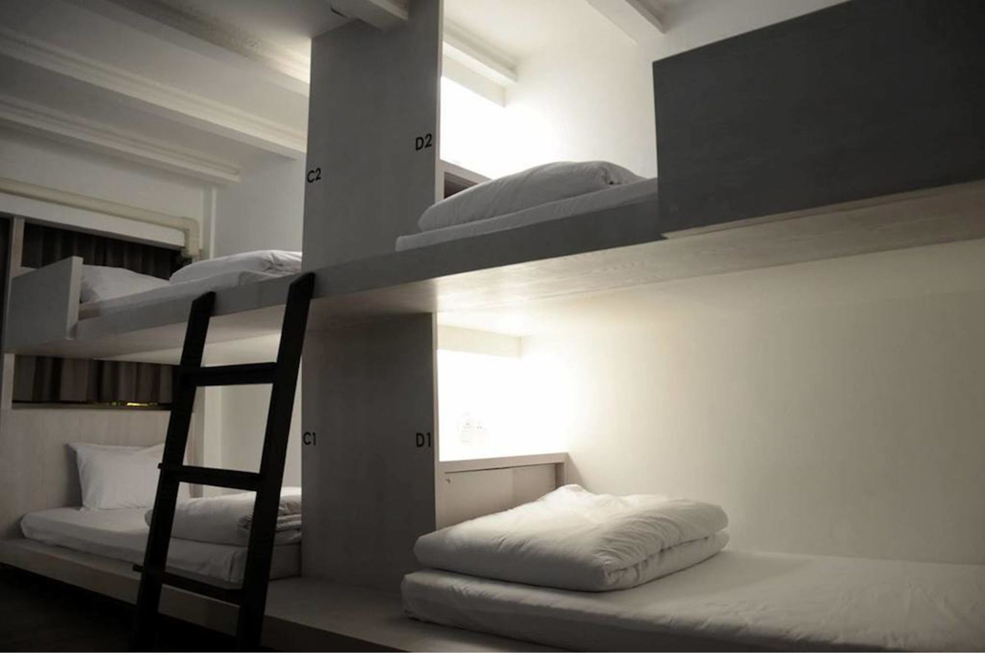 3 Howw Hostel At Sukhumvit 21 Bangkok Ngoại thất bức ảnh